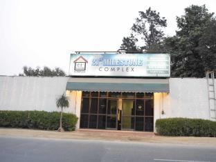 21 Milestone Hotel & Resort New Delhi Exterior foto